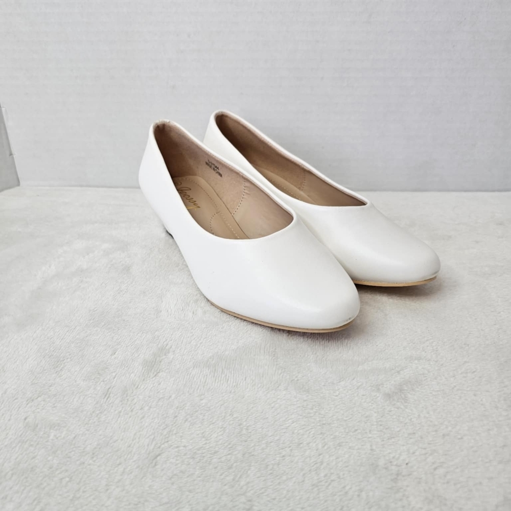 Classic White Leather Slip-On Ballet Flats
